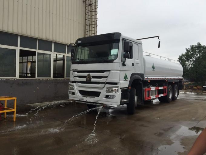 Sinotruk HOWO 6X4 25, 000 litros riega el camión