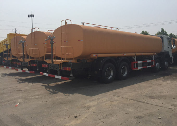 Camión 25-35CBM 8X4 del agua internacional para ajardinar que lleva del agua
