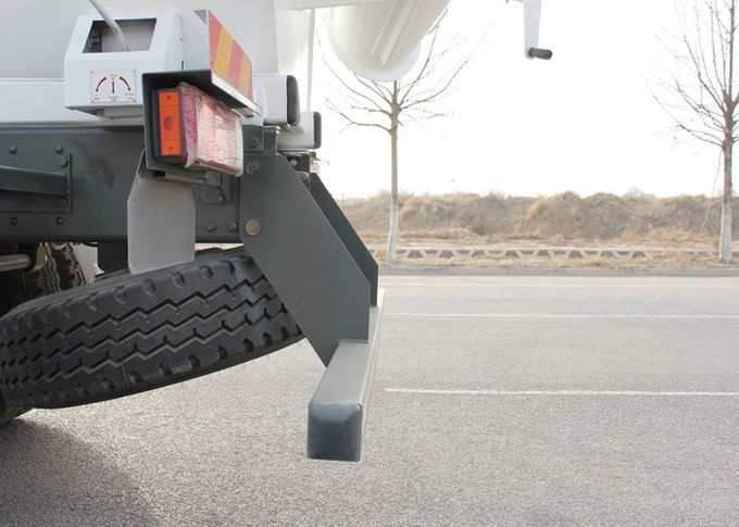 El camión móvil SINOTRUK HOWO 10CBM RHD 10 del mezclador concreto rueda el motor 336HP