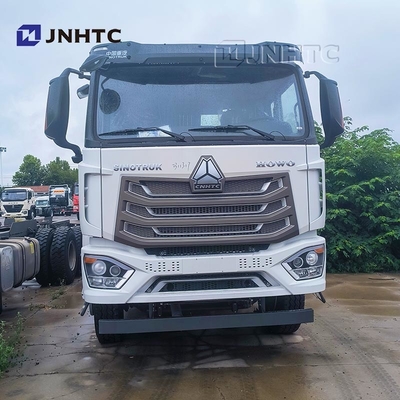 Camión de petrolero diesel de la entrega del combustible de SINOTRUK HOHAN 6X4 en venta