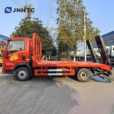 Buen precio HOWO camión destructor 4x2 165HP Mini camión de cama plana Carga con camión escalera