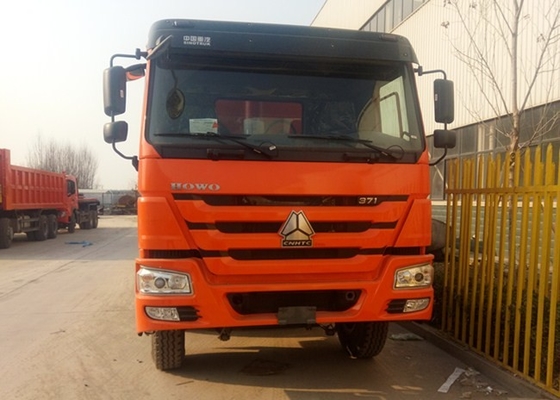Cuatro - camión volquete pesado 8×4 del árbol SINOTRUK 371 HP 50 toneladas que cargan 28CBM