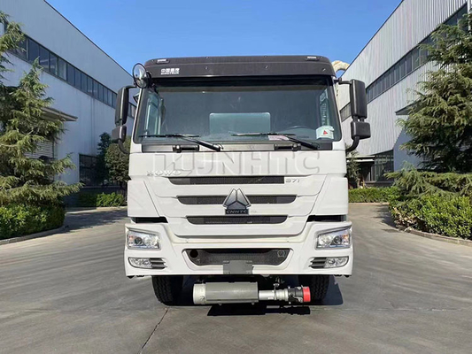 conducción del camión de petrolero de 6x4 20000L Sinotruk Howo 371hp LHD