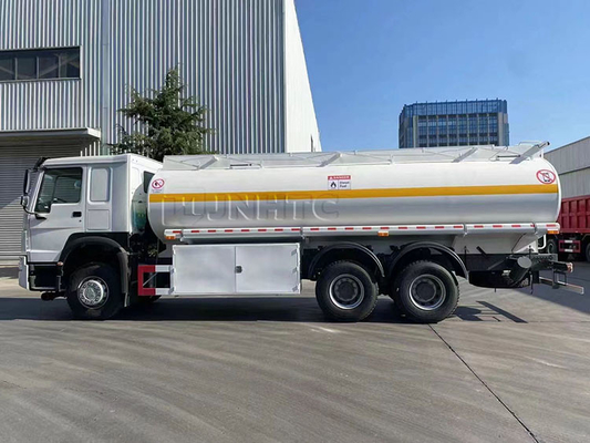 conducción del camión de petrolero de 6x4 20000L Sinotruk Howo 371hp LHD
