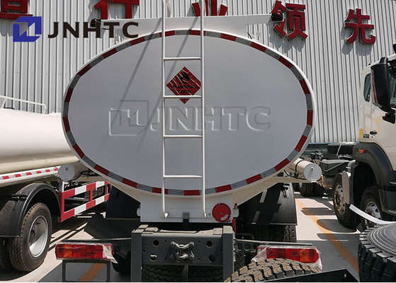 Camión 6x4 20000l del depósito de gasolina de Sinotruk Howo 25000 litros