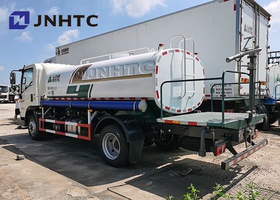 Camión 4x2 10cbm de Mini Sinotruk Howo Tanker Water
