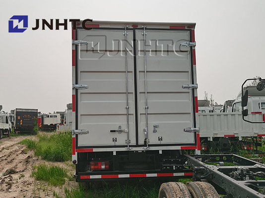 Cargo Van Truck Sinotruk Howo de la luz del combustible diesel 4x2 5ton