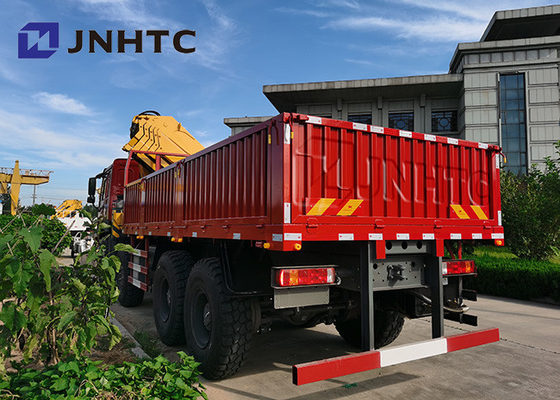 Sinotruck Howo 8x8 todo el camión del cargo de la impulsión de la rueda con las grúas de 30t 13t
