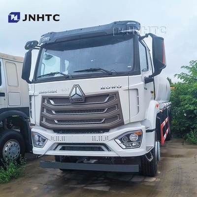 Camión de petrolero diesel de la entrega del combustible de SINOTRUK HOHAN 6X4 en venta