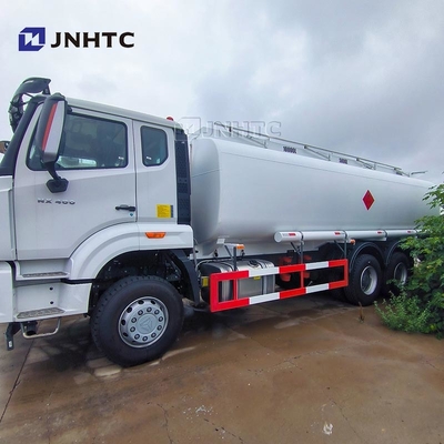 Camión de petrolero diesel de la entrega del combustible de SINOTRUK HOHAN 6X4 en venta