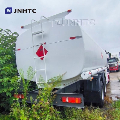 Camión de petrolero diesel de la entrega del combustible de SINOTRUK HOHAN 6X4 en venta