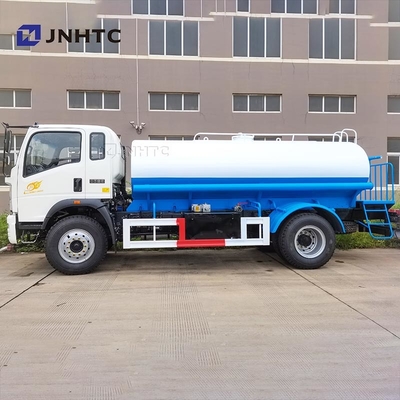 El tanque de 5000L Sinotruk Howo Camión de tanque de agua ligero 6 ruedas 5 Cbms