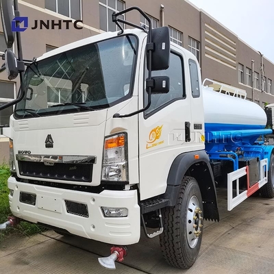 El tanque de 5000L Sinotruk Howo Camión de tanque de agua ligero 6 ruedas 5 Cbms