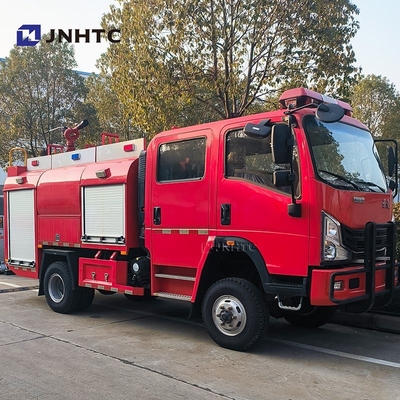 Nuevo camión contra incendios Howo 5000L Cisterna de espuma de agua 4X4 camión contra incendios buen precio