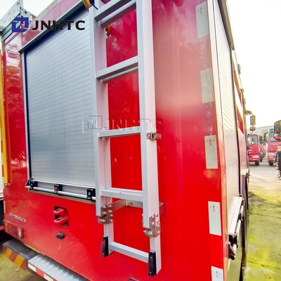 HOWO 4*4 Camión de bomberos HOWO 5000L Cisterna de espuma de agua Camión de bomberos Camión de bomberos Mini Camión de bomberos