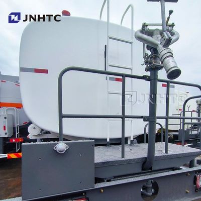 Sinotruk Howo Camión del tanque de agua 8X4