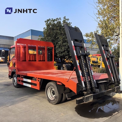 Buen precio HOWO camión destructor 4x2 165HP Mini camión de cama plana Carga con camión escalera