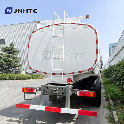 Nuevo camión tanque de petróleo Howo 6x4 400hp Capacidad 12 ruedas camión tanque de combustible para la venta