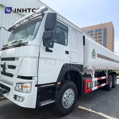 Nuevo camión tanque de petróleo Howo 6x4 400hp Capacidad 12 ruedas camión tanque de combustible para la venta