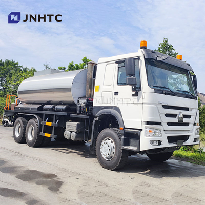 HOWO Distribuidor inteligente de betún Equipo de pulverización de asfalto Camiones 6X4 336HP En venta