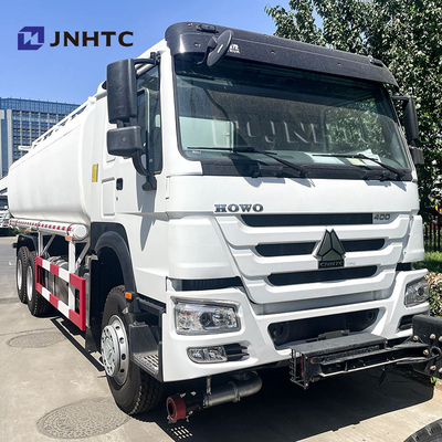 Buen precio Sinotruk Howo camión tanque de petróleo 6X4 400HP LHD camión tanque de petróleo de combustible diesel