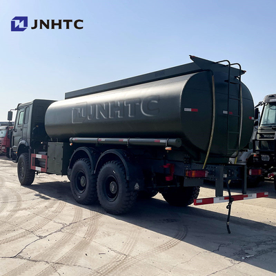 Sinotruk Howo Cisterna de aceite caliente 6x6 con todo el tracción LHD Cisterna de aceite de combustible diésel para la venta