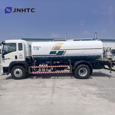 Sinotruk HOWO 6X4 Camión cisterna con rociador