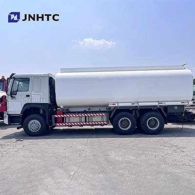 Nuevo camión cisterna de aceite Howo 6x4 380hp capacidad 10 ruedas 20000 litros camión cisterna de combustible para la venta