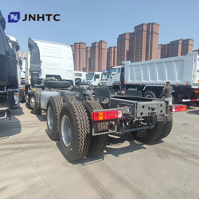 Venta caliente SINOTRUK HOWO T7S 6x4 camión de descarga camión de chasis diésel para África