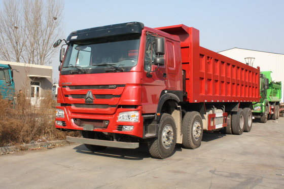 camión volquete resistente rojo de Sinotruk Howo 8x4 de las ruedas 50T 12 con 30M3 la capacidad LHD