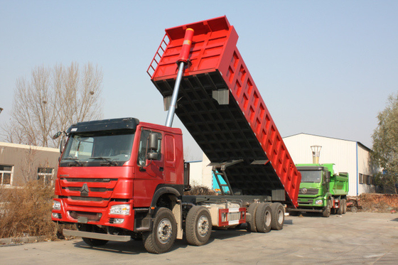 Ruedas resistentes de elevación delanteras del camión volquete 8 x 4 de Sinotruk Howo7 30M3 12