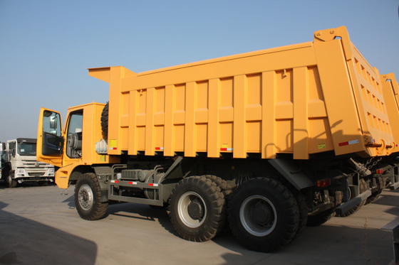 Diez ruedas que minan el camión volquete Sinotruk Howo7 califican con 30M3 Capaicty