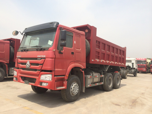 Camión volquete del color rojo 336hp Sinotruk Howo con 10 ruedas y capacidades 18m3