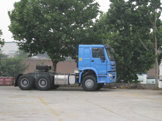 El camión 371hp 10 del motor de la cabina del color HW76 de Bule rueda 6x4 con el aire acondicionado