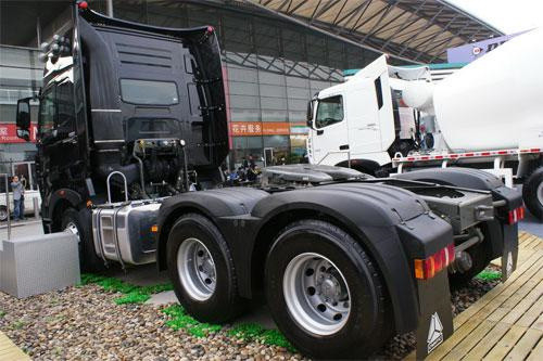 Camión del motor de SINOTRUK Howo A7 G con el alto euro 2 del taxi del tejado para semi los remolques