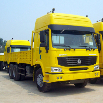 Camión amarillo del cargo del policía motorizado del color 6x4 10 del modelo de Sinotruk Howo7 para 40-50T