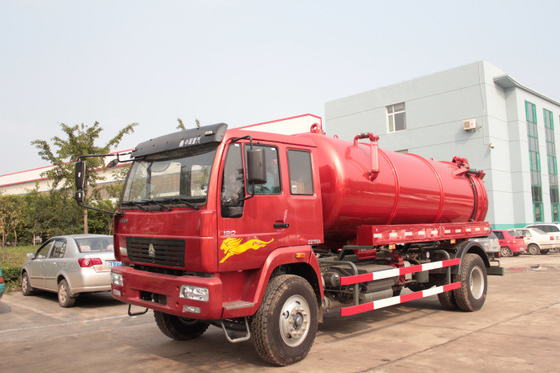 capacidad del tanque del camión 10M3 de la succión de las aguas residuales de 4x2 Sinotruk Howo7 en color rojo