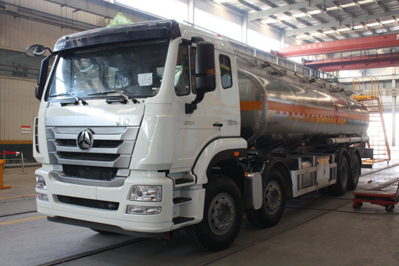 Ruedas del camión 12 del depósito de gasolina de Hohan para el aceite que transporta el modelo ZZ1315M4666C1
