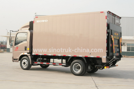 4x2 Euroii Howo 7000kg refrigeró el camión de la caja con el motor de Yunnei y el neumático de 6 triángulos