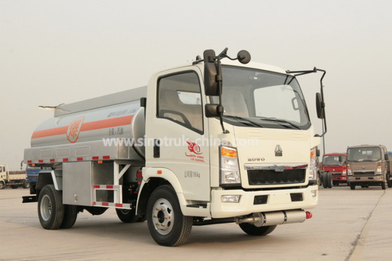 El camión de reparto de combustible comercial de poca potencia camiones/4×2 de Sinotruk 6 rueda