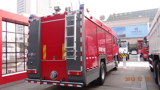 Coche de bomberos funcional multi del rescate de 6 ruedas para la lucha contra o ajardinar el fuego