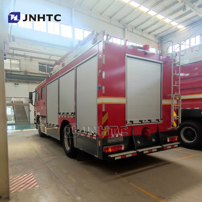 HOWO 18m Alto brazo de pulverización 4x2 12000l Gran flujo de rescate de incendios camión de bomberos para la venta