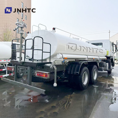 Precio barato camión depósito de agua HOWO camiones depósito de agua 6X4 400HP para el envío de agua potable