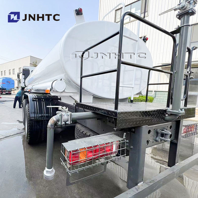 Precio barato camión depósito de agua HOWO camiones depósito de agua 6X4 400HP para el envío de agua potable
