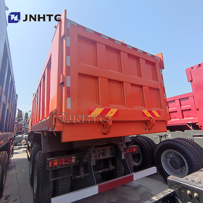 China Marca famosa HOWO camiones de remate 6X4 400HP camión de basura transporte en África Venta caliente