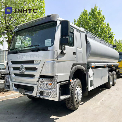 Sinotruk Howo camión tanque de petróleo 6X4 400HP LHD camión tanque de petróleo de combustible diésel buen precio