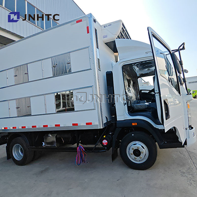HOWO 4X2 Camión de transporte ligero de pollo bebé Vehículo de entrega de pollos pequeños para la venta