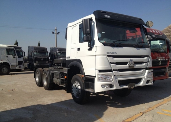 El camión rojo RHD 10 del tractor de la remolque/de la prima de SINOTRUK HOWO rueda 371 HP ZZ4257S3241W