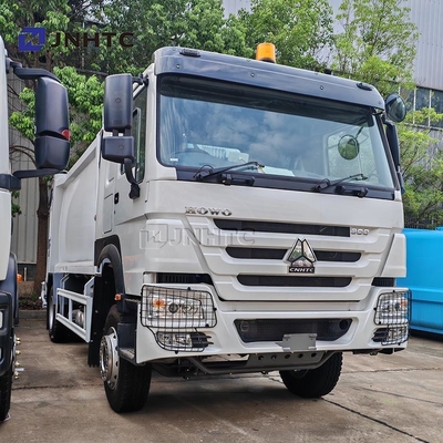 HOWO camión de basura compactador 4x2 Euro 2 eliminación de residuos Cargador trasero de basura camión verde diésel modelo nuevo