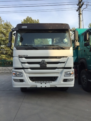 Depósito de gasolina pesado de la rueda 336HP 400L de Sinotruk Howo 4x2 6 del camión del motor